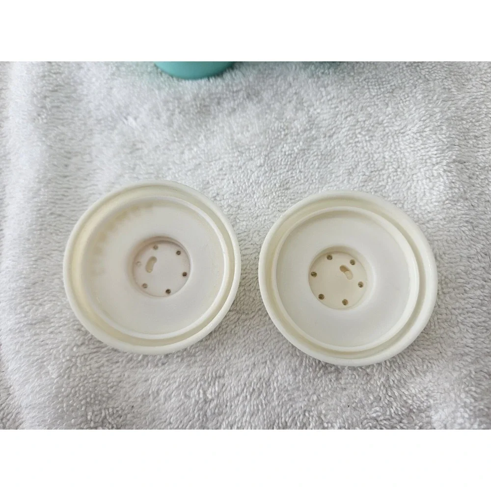 Vintage‎ Tupperware Set of 2 Green/blue Spice Jars Shakers Cinnamon Nutmeg